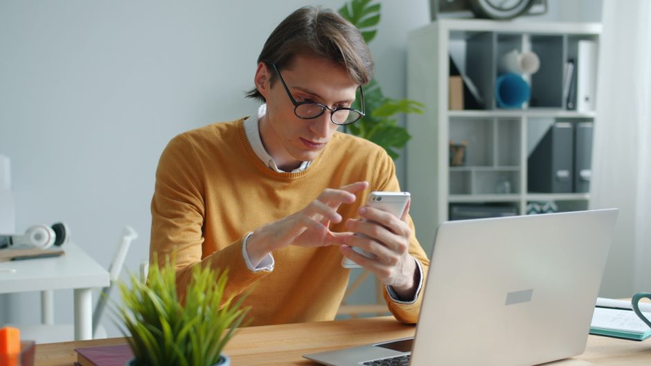 A job seeker reviews a message before deciding on the next action.
